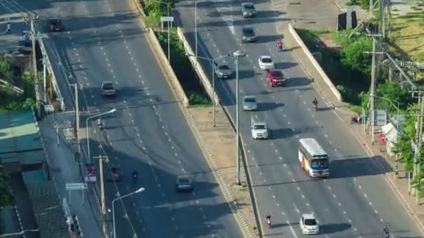 Fuso Horário Tráfego Mittraphap Road Província Nakhon Ratchasima Tailândia — Vídeo de Stock