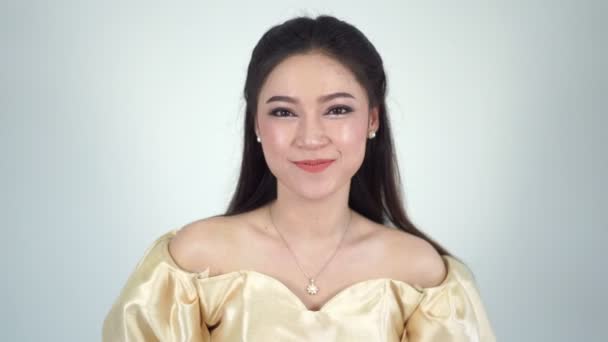 Happy Beautiful Woman Thai Traditional Dress — Stock Video