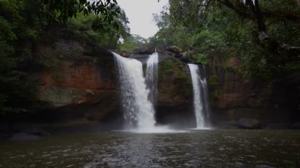 Haew Suwat Wasserfall Khao Yai Nationalpark Thailand — Stockvideo