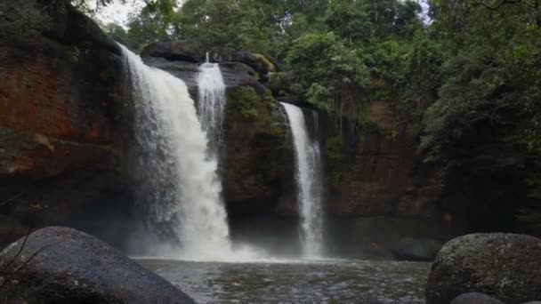 Haew Suwat Wasserfall Khao Yai Nationalpark Thailand — Stockvideo