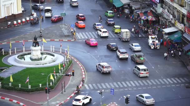 バンコク 2018年12月1日 バンコクのホアヒン ランポン交差点における交通の減速 — ストック動画