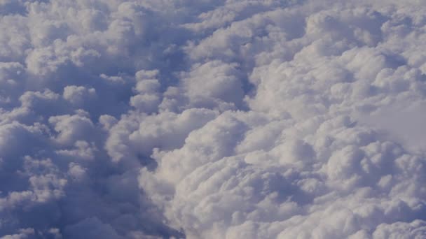 Luftaufnahme Des Bewölkten Himmels Aus Flugzeugfenstern — Stockvideo