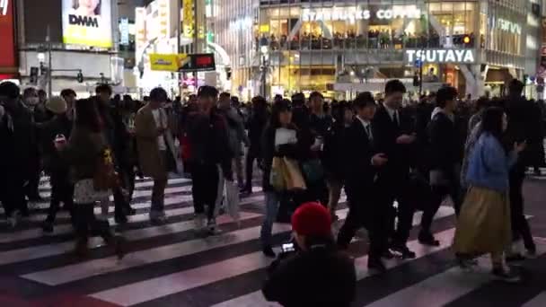 Токио Япония Марта 2019 Года Толпы Людей Идущих Знаменитой Улице — стоковое видео