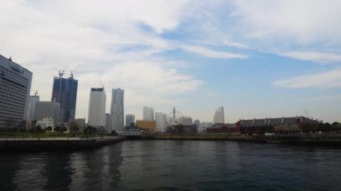 Minatomirai 'nin ufuk çizgisi, Yokohama şehrindeki körfezden manzara, Japonya