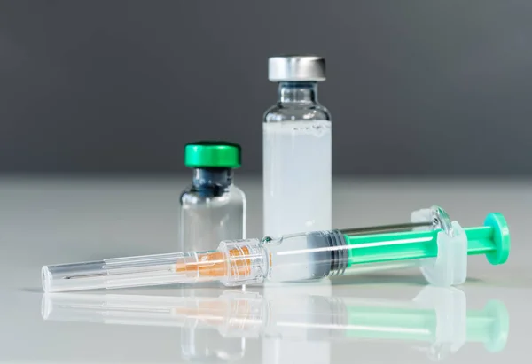 Jeringa Inyectable Frasco Vacuna —  Fotos de Stock