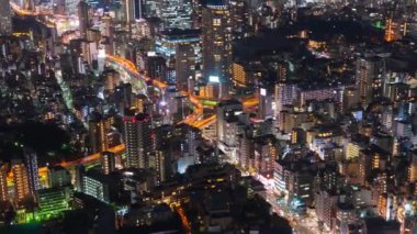 Metropolitan Otoyolu kavşağında zaman aşımı. Gece Tokyo, Japonya.