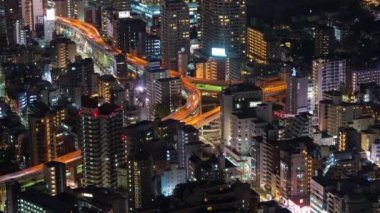 Metropolitan Otoyolu kavşağında zaman aşımı. Gece Tokyo, Japonya.