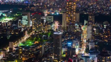 Tokyo 'da gece vakti şehir ve yol sapması, Japonya