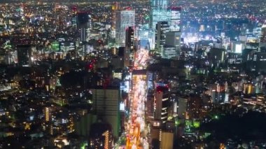 Tokyo, Japonya 'daki Shibuya Hattı No: 3 Metropolitan Otobanı' nın zaman aşımına uğramış.