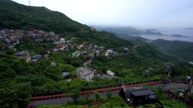 Jiufen köyünün dağ ve doğu Çin denizi manzarası, Tayvan