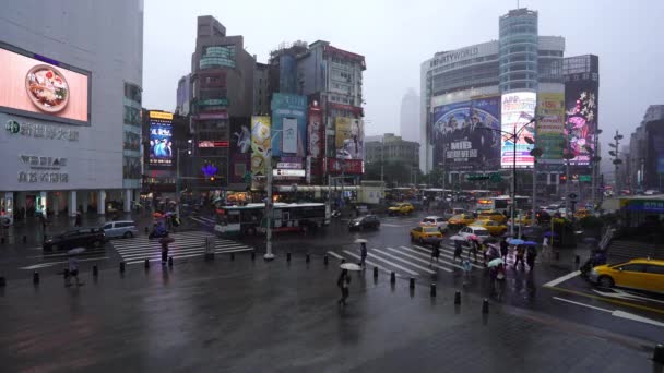 Taipei Tajwan Czerwca 2019 Osoby Przechodzące Przez Ulicę Przed Ximending — Wideo stockowe