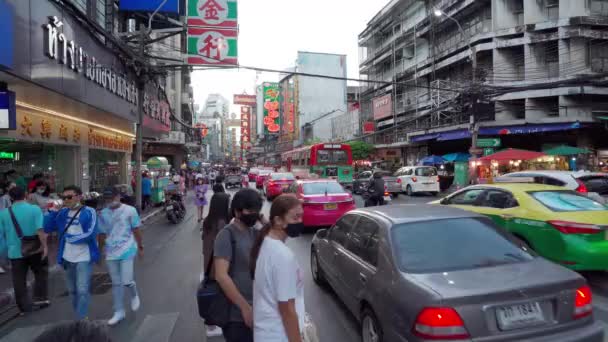 Бангкок Таиланд Авг 2020 Толпа Людей Дороге Яоварат После Пандемии — стоковое видео