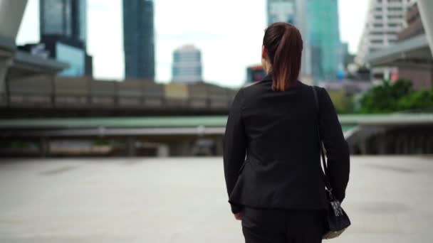 Mulher Negócios Andando Cidade — Vídeo de Stock