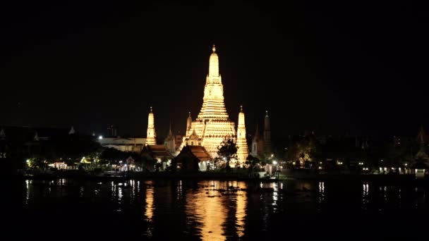 Wat Arun Temple Med Chao Phraya Floden Natten Bangkok Thailand — Stockvideo