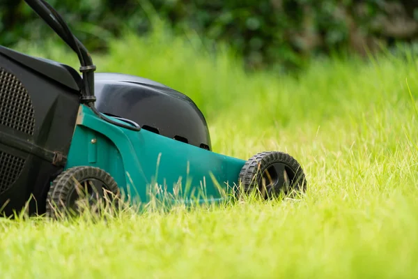 Lawn Mower Green Grass Home — Stock Photo, Image