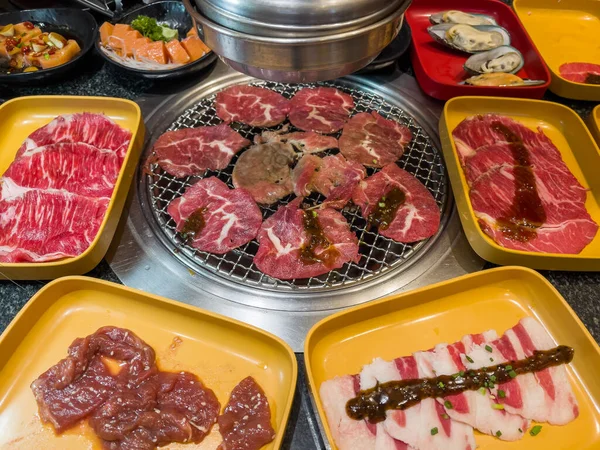 Fleisch Und Schweinefleisch Auf Holzkohle Restaurant Gegrillt — Stockfoto