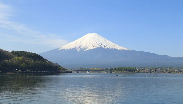 Mount fuji, vy från sjön kawaguchiko — Stockfoto