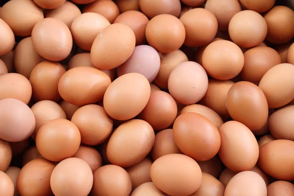 Fresh eggs for sale at a market — Stock Photo, Image