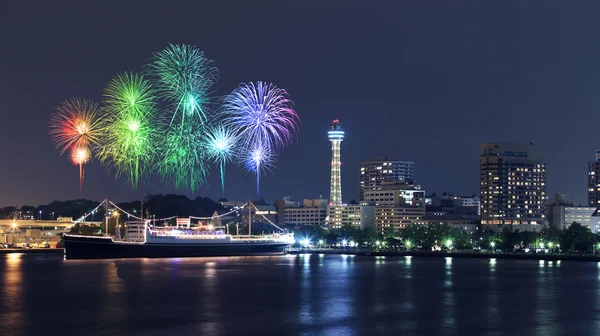 Fireworks celebrating over  marina bay in Yokohama City — Stock Photo, Image