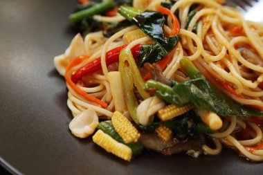 İtalyan makarna - spagetti bolognese plaka