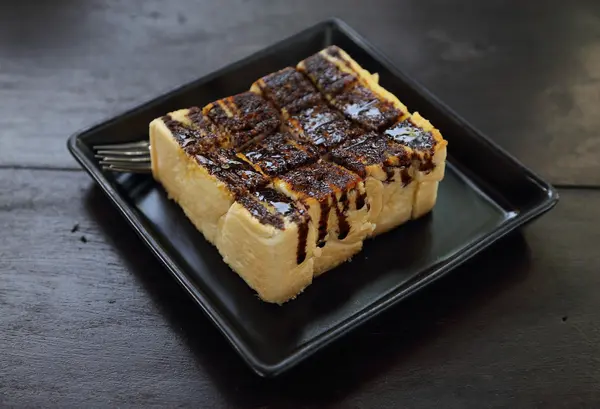 Pan horneado con crema de chocolate — Foto de Stock