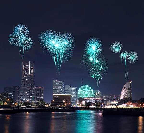 Πυροτεχνήματα γιορτάζει Μαρίνα κόλπο στο Yokohama City — Φωτογραφία Αρχείου