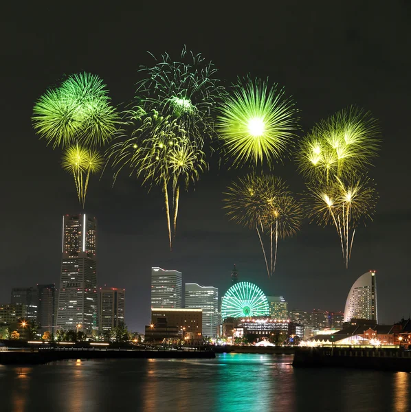 Fireworks celebrating over  marina bay in Yokohama City — Stock Photo, Image