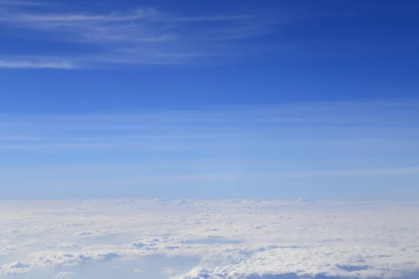 Himmel und Wolken — Stockfoto