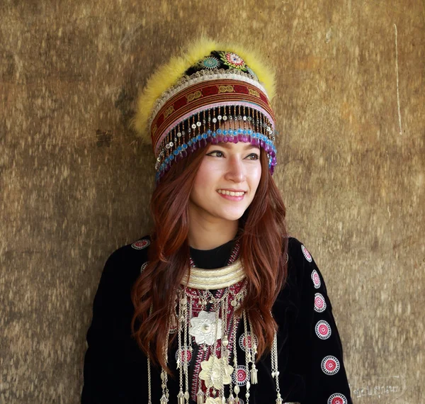 Traditionally dressed Mhong hill tribe woman — Stock Photo, Image