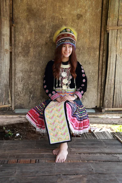 Traditionally dressed Mhong hill tribe woman — Stock Photo, Image