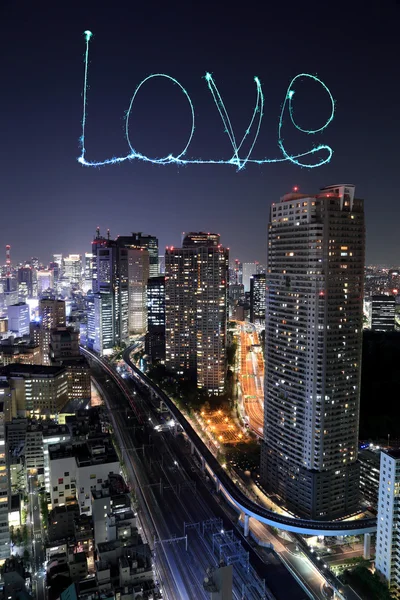 Love sparkle Fireworks celebrating over Tokyo cityscape at night — Stock Photo, Image