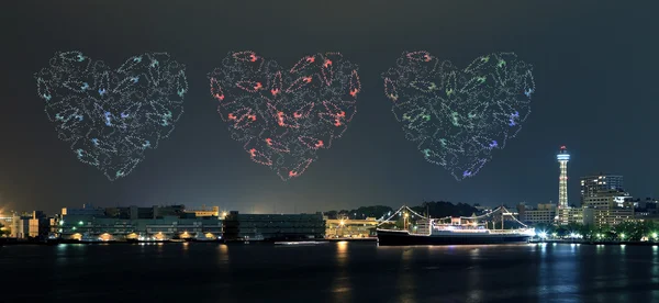 Heart Fireworks celebrating over marina bay in Yokohama City — Stock Photo, Image