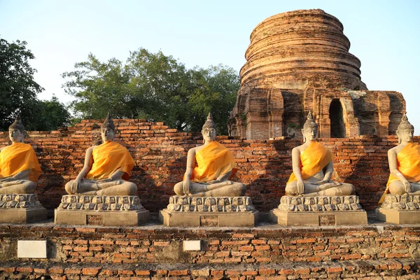 Stanu Buddy w Wat Yai Chaimongkol w Tajlandii — Zdjęcie stockowe