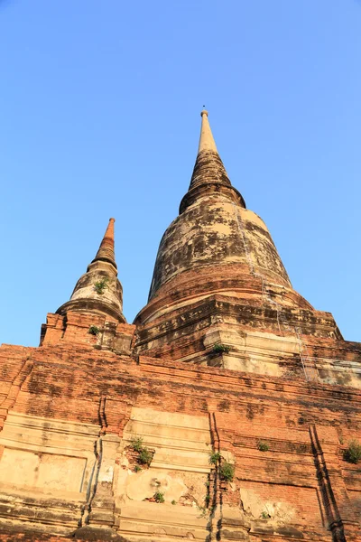 Пагода в Wat Yai Chaimongkol, Таиланд — стоковое фото