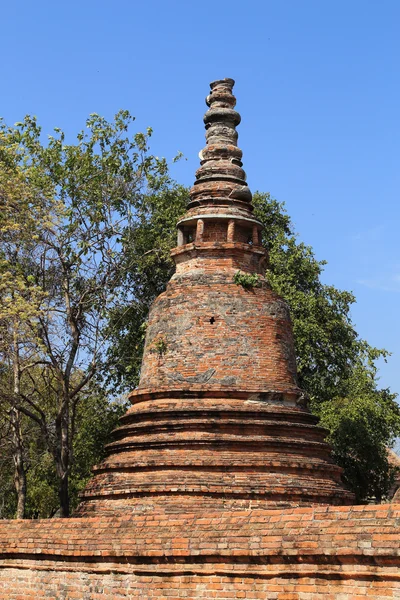 Pagoda en Wat Mahaeyong, la ruina de un templo Buddhist en Ay —  Fotos de Stock