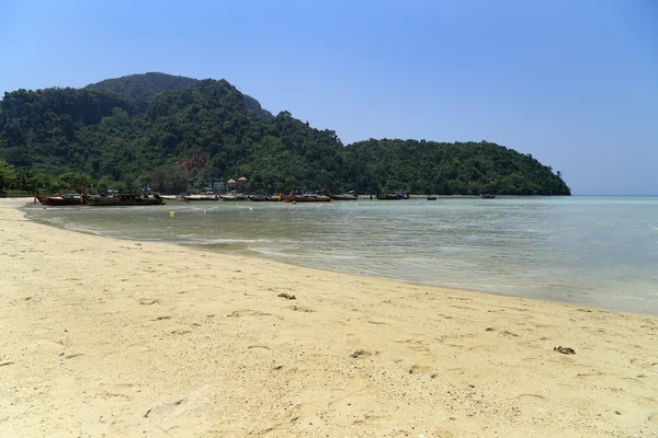 Loh Dalum beach, Phi-Phi Don island — Stock Photo, Image