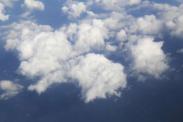 Wolken und blauer Himmel — Stockfoto