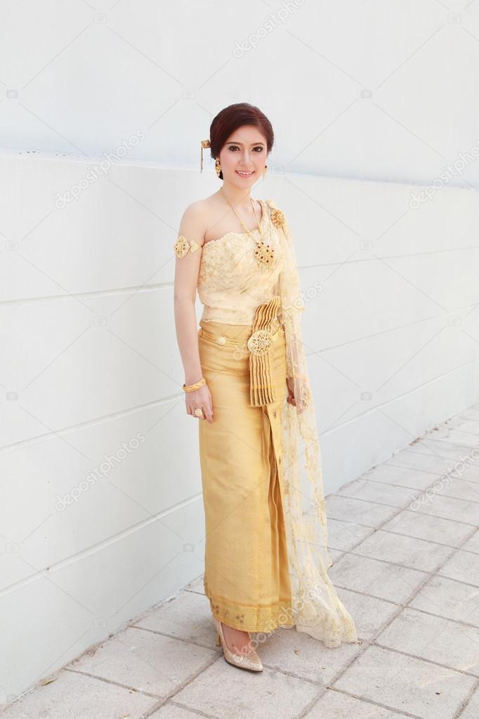 woman with Thai dress