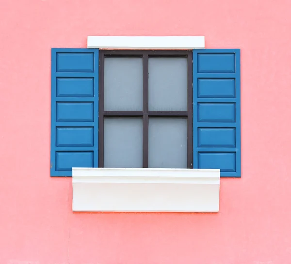 Vintage window with wall background — Stock Photo, Image