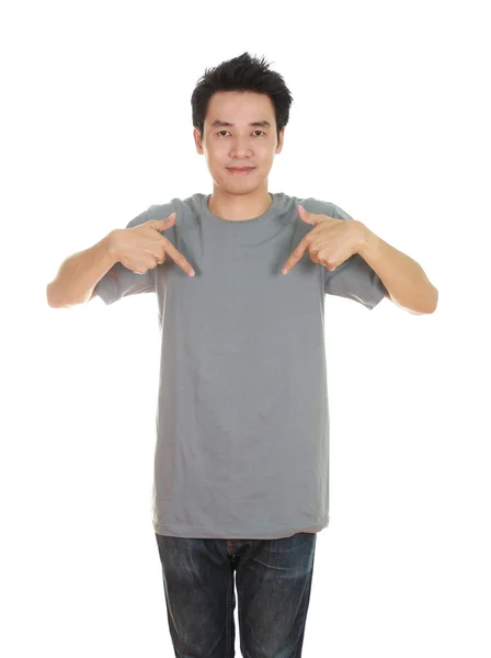 Man met lege t-shirt — Stockfoto