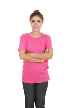 çarpı işareti, kollu t-shirt giyen kadın