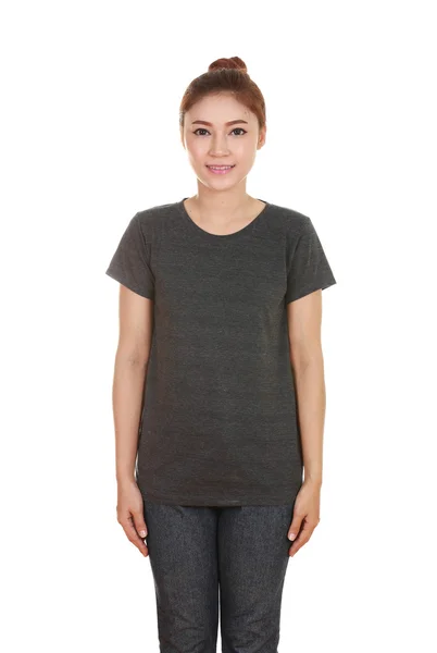 Ung vacker kvinna med Tom t-shirt — Stockfoto