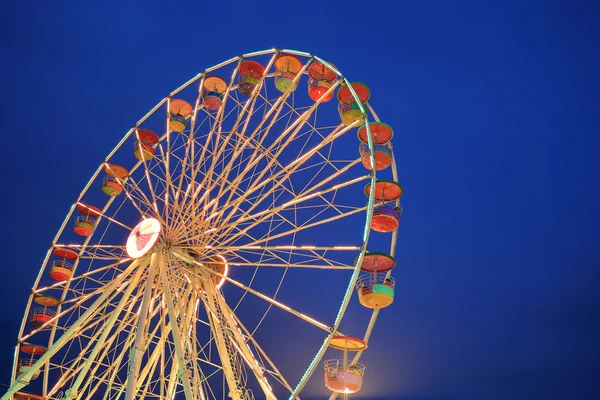 Ferris Wheel at amusement park — Stock Photo, Image