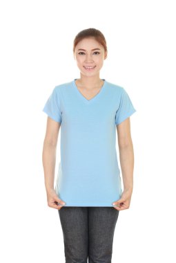 genç güzel kadın, boş t-shirt