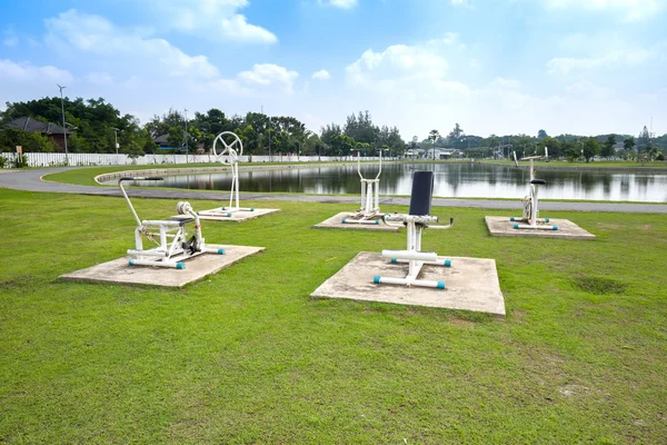 Exercise equipment in the park — Stock Photo, Image