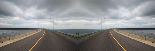 Перекресток в двух направлениях
