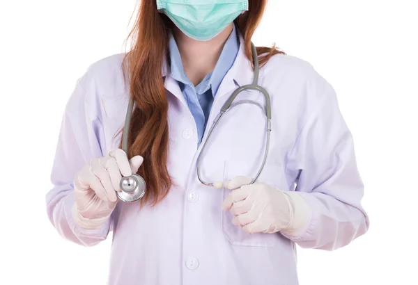 Γυναίκα γιατρός με μάσκα και στηθοσκόπιο — Φωτογραφία Αρχείου
