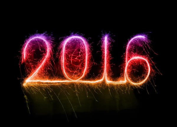Ευτυχισμένο το νέο έτος 2016 γραμμένο με λάμψη πυροτέχνημα — Φωτογραφία Αρχείου