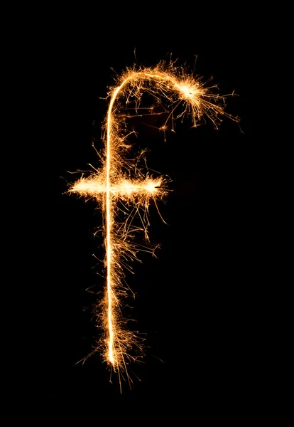 Sparkler vuurwerk licht alfabet f (kleine Letters) in de nacht — Stockfoto