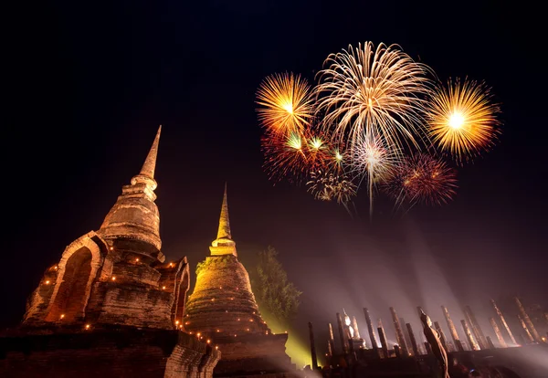Fireworks festival at Sukhothai History Par — Stock Photo, Image